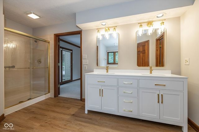 9121 Pinecreek Court, Indianapolis, IN 46256