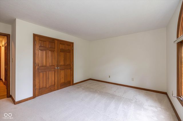 9121 Pinecreek Court, Indianapolis, IN 46256