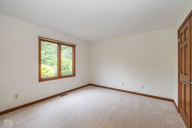 9121 Pinecreek Court, Indianapolis, IN 46256