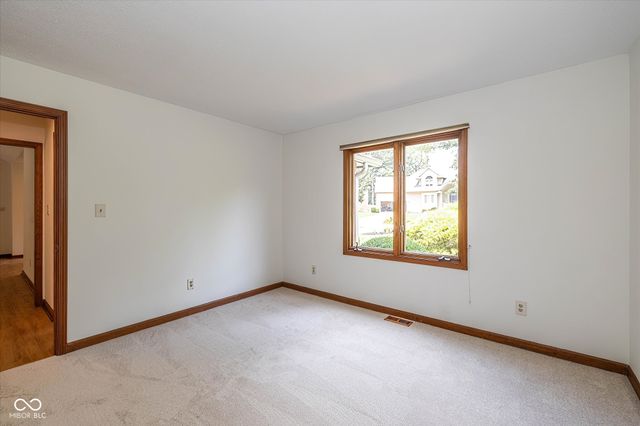 9121 Pinecreek Court, Indianapolis, IN 46256
