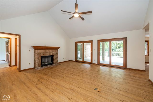 9121 Pinecreek Court, Indianapolis, IN 46256