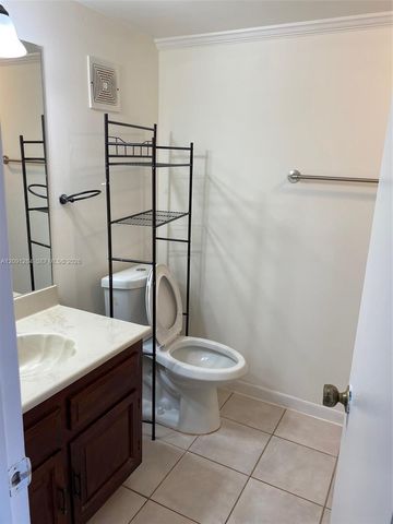11561 SW 64 Street B, Miami, FL 33173