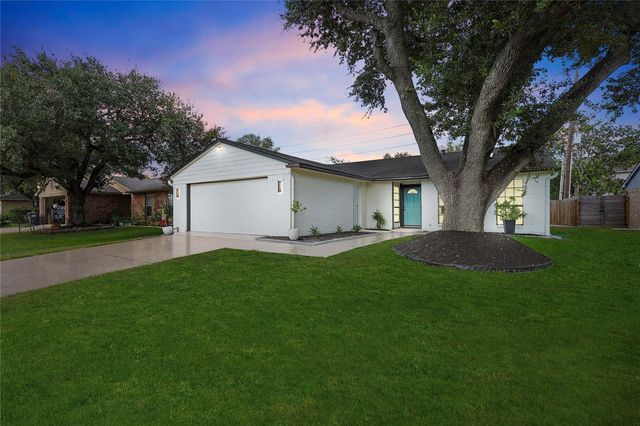 6814 Loch Langham Drive, Houston, TX 77084