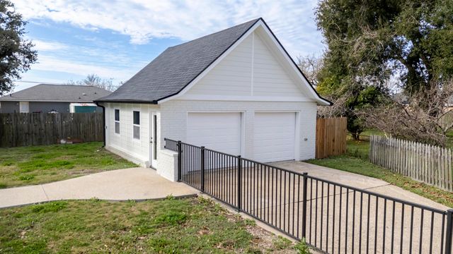 116 Rosedown St, Thibodaux, LA 70301