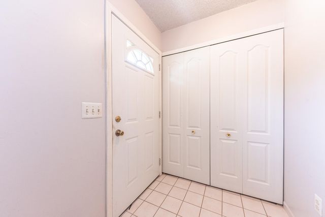 35868 Castlewood Court, Westland, MI 48185