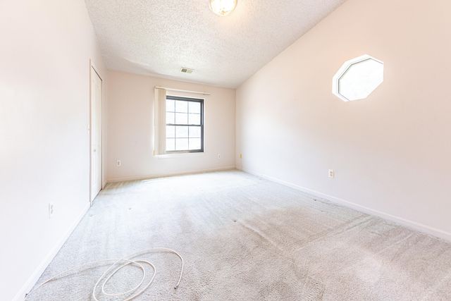 35868 Castlewood Court, Westland, MI 48185