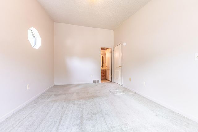 35868 Castlewood Court, Westland, MI 48185