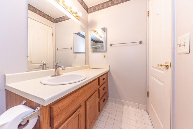 35868 Castlewood Court, Westland, MI 48185