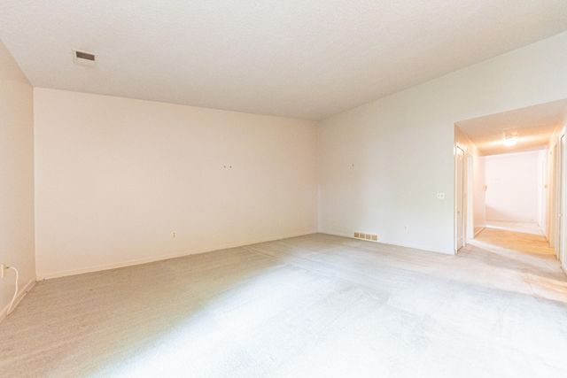 35868 Castlewood Court, Westland, MI 48185