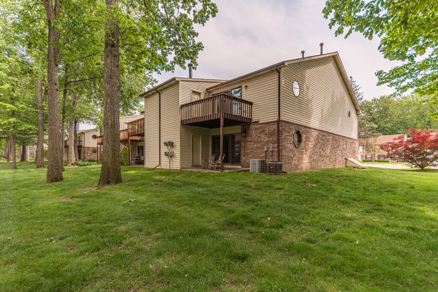 35868 Castlewood Court, Westland, MI 48185