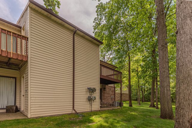 35868 Castlewood Court, Westland, MI 48185