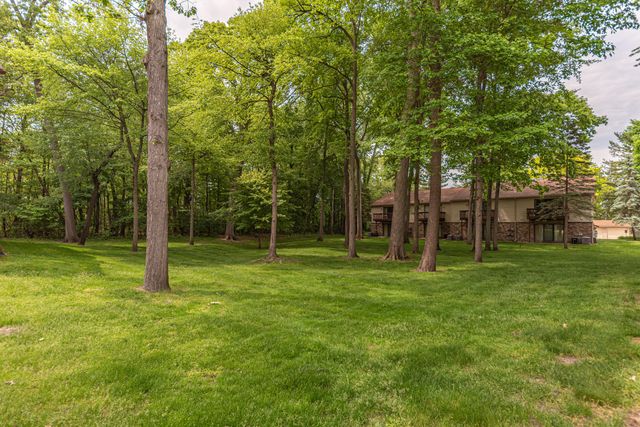 35868 Castlewood Court, Westland, MI 48185