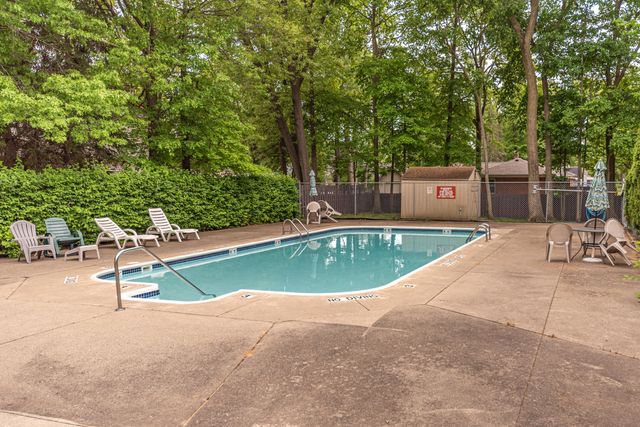 35868 Castlewood Court, Westland, MI 48185