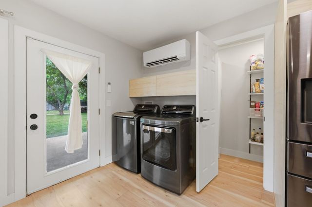 161 S Westview Dr, Andover, KS 67002
