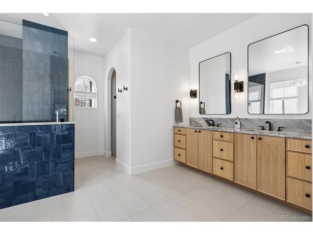 2500 S Jackson St, Denver, CO 80210