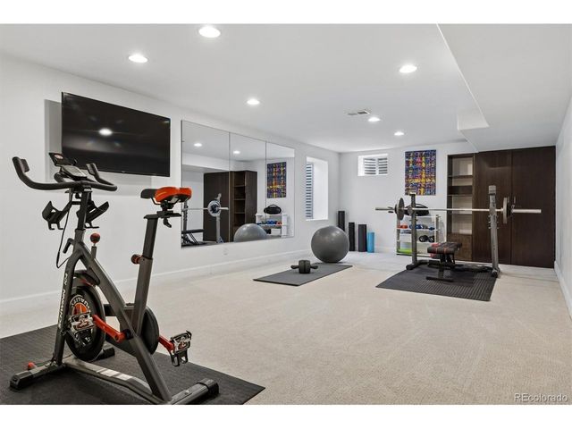 2500 S Jackson St, Denver, CO 80210