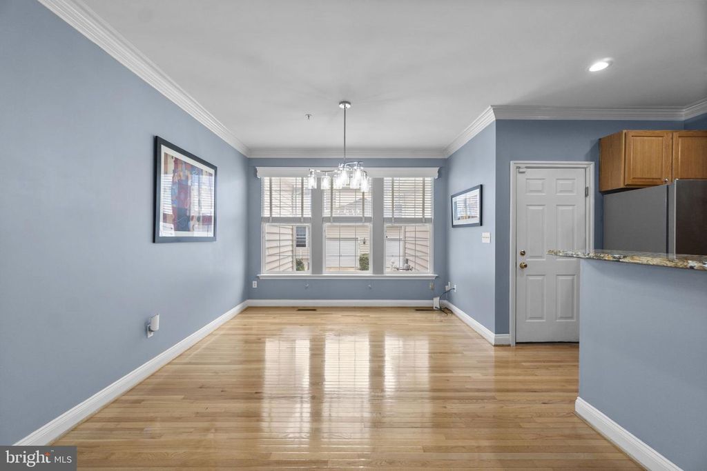 Image 10 of property listing at 5912 MYSTIC OCEAN LN #A4-24, Clarksville, MD 21029