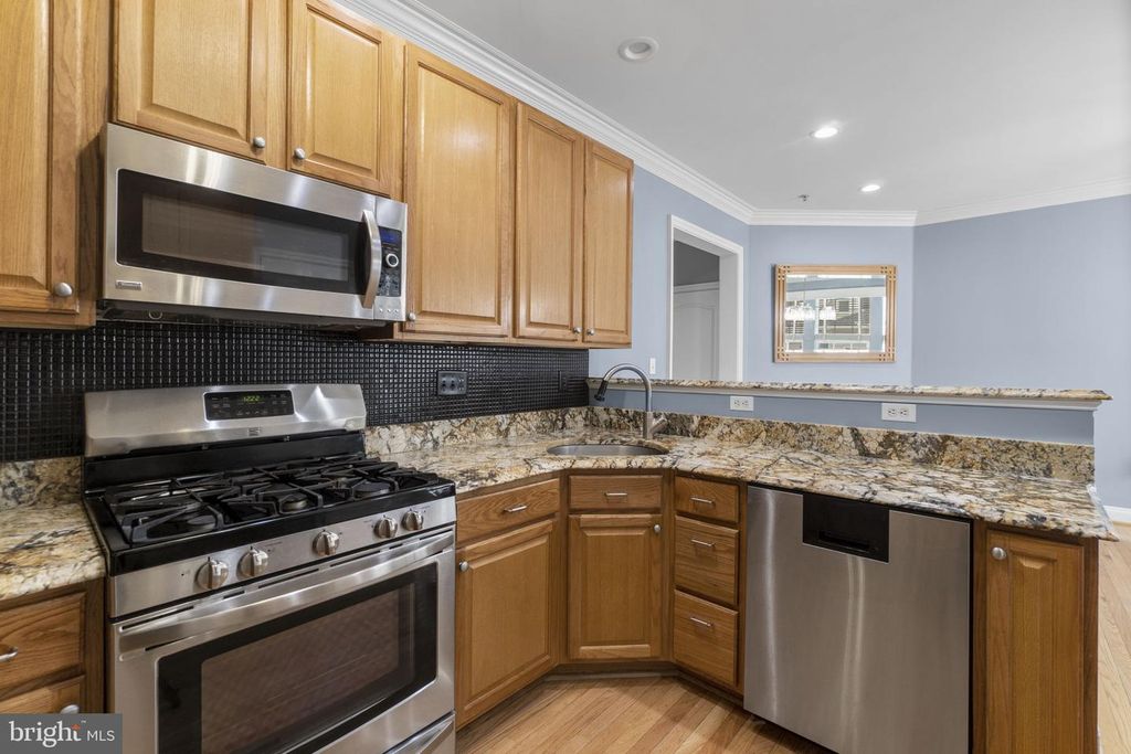 Image 15 of property listing at 5912 MYSTIC OCEAN LN #A4-24, Clarksville, MD 21029