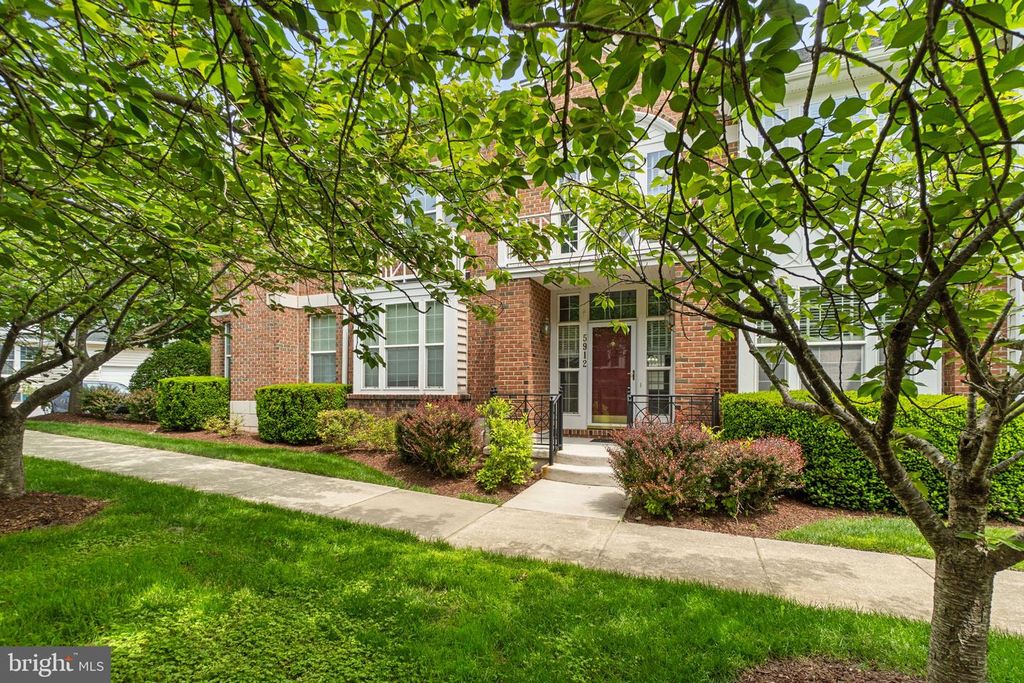 Image 2 of property listing at 5912 MYSTIC OCEAN LN #A4-24, Clarksville, MD 21029