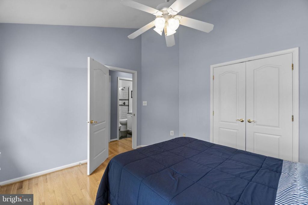Image 32 of property listing at 5912 MYSTIC OCEAN LN #A4-24, Clarksville, MD 21029