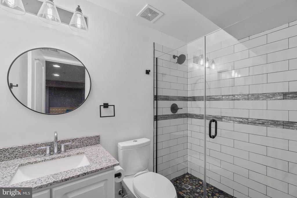 Image 38 of property listing at 5912 MYSTIC OCEAN LN #A4-24, Clarksville, MD 21029