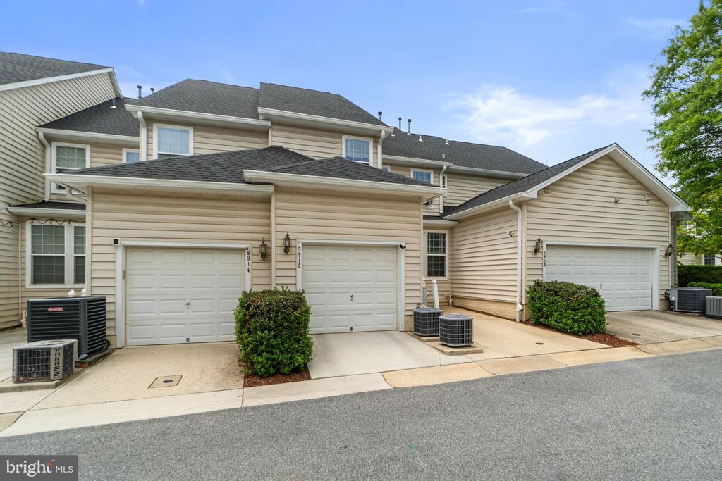 Image 40 of property listing at 5912 MYSTIC OCEAN LN #A4-24, Clarksville, MD 21029