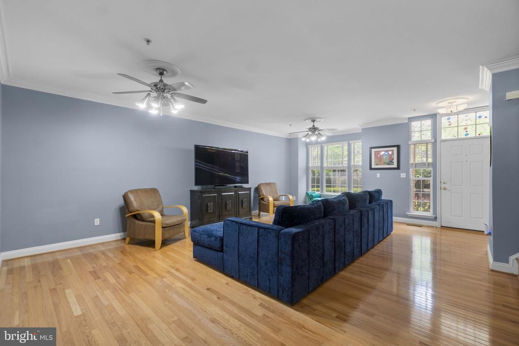 Image 8 of property listing at 5912 MYSTIC OCEAN LN #A4-24, Clarksville, MD 21029