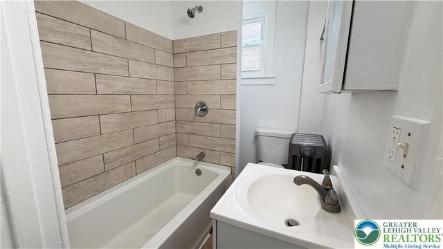 728 North Railroad Street, Allentown City, PA 18102