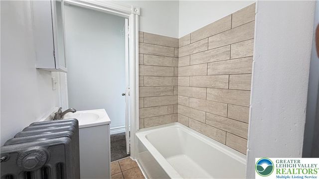 728 North Railroad Street, Allentown City, PA 18102