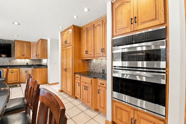5044 REDBUD COURT, Green Bay, WI 54311