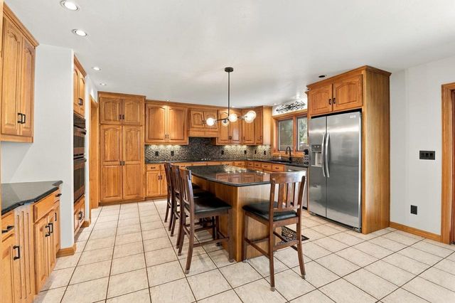 5044 REDBUD COURT, Green Bay, WI 54311