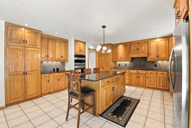 5044 REDBUD COURT, Green Bay, WI 54311
