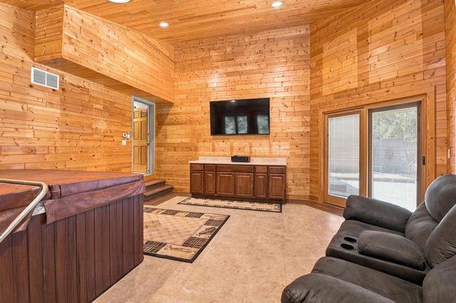 5044 REDBUD COURT, Green Bay, WI 54311