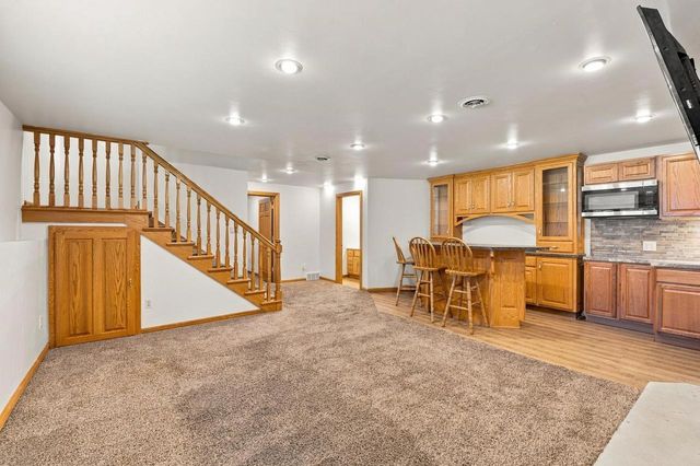 5044 REDBUD COURT, Green Bay, WI 54311