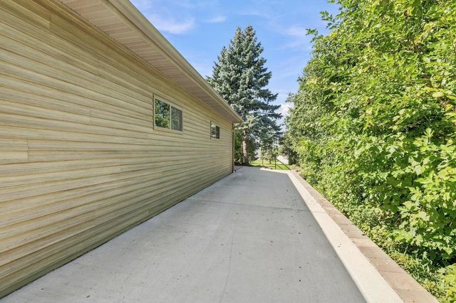 5044 REDBUD COURT, Green Bay, WI 54311