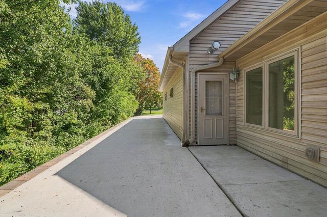 5044 REDBUD COURT, Green Bay, WI 54311