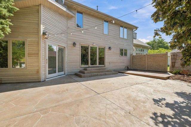 5044 REDBUD COURT, Green Bay, WI 54311