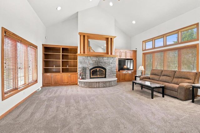 5044 REDBUD COURT, Green Bay, WI 54311