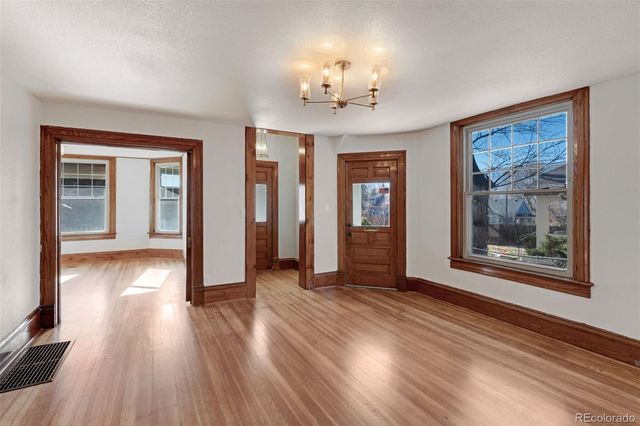 824 E Cache La Poudre Street, Colorado Springs, CO 80903