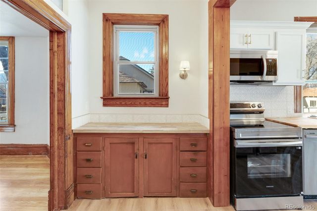 824 E Cache La Poudre Street, Colorado Springs, CO 80903