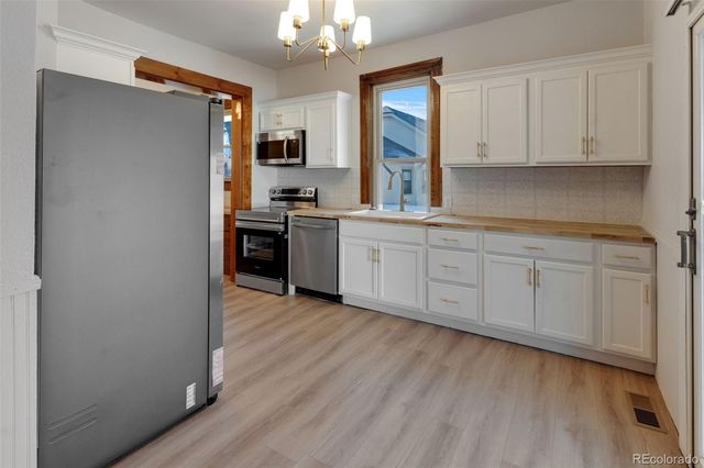 824 E Cache La Poudre Street, Colorado Springs, CO 80903