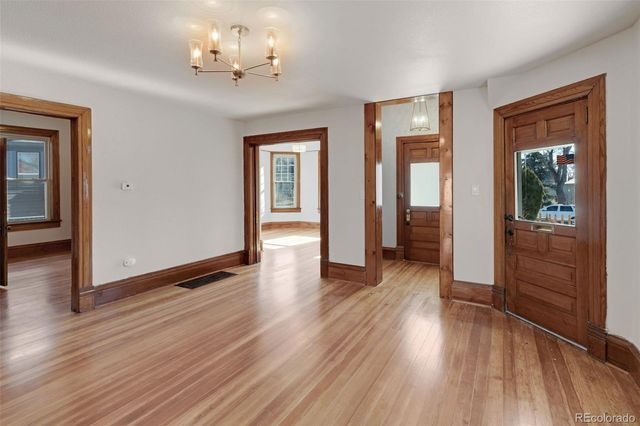 824 E Cache La Poudre Street, Colorado Springs, CO 80903