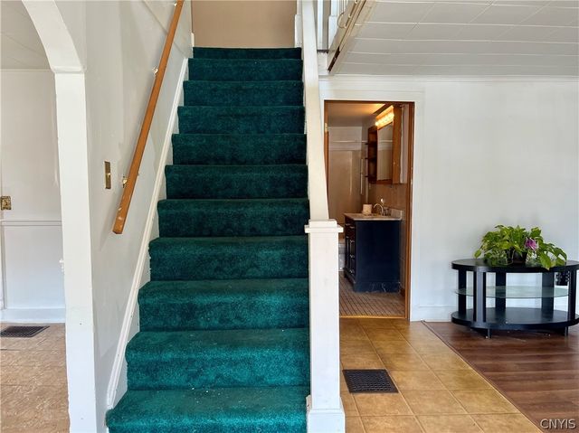 30 Cut Off Road, Granby, NY 13069