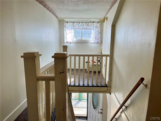 30 Cut Off Road, Granby, NY 13069