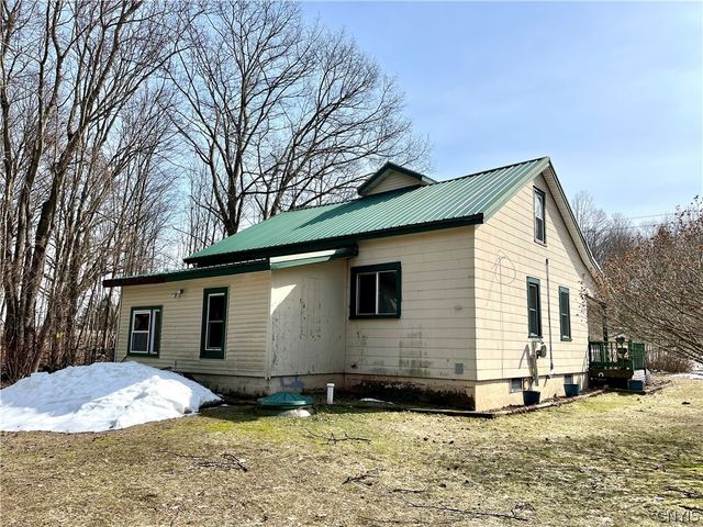 30 Cut Off Road, Granby, NY 13069