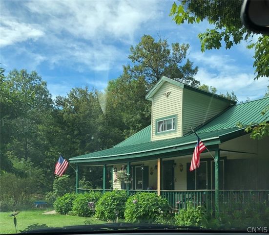 30 Cut Off Road, Granby, NY 13069