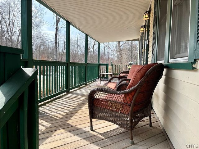 30 Cut Off Road, Granby, NY 13069