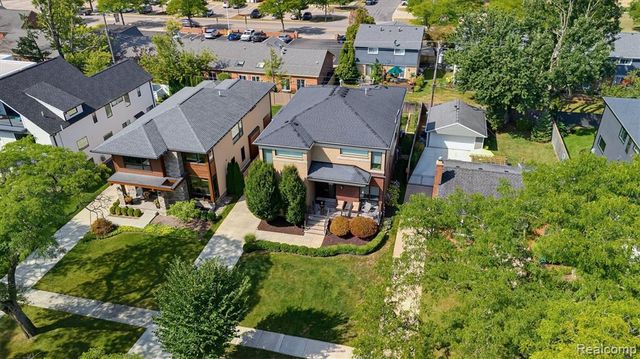 1884 Shipman Boulevard, Birmingham, MI 48009