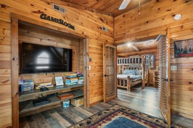 162 Little Falls Drive, Mineral Bluff, GA 30559