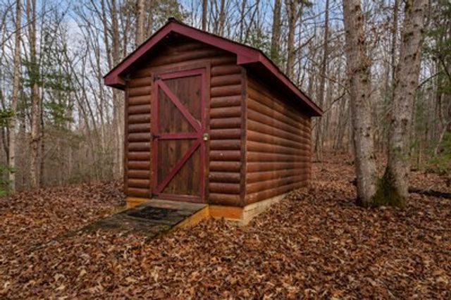 162 Little Falls Drive, Mineral Bluff, GA 30559